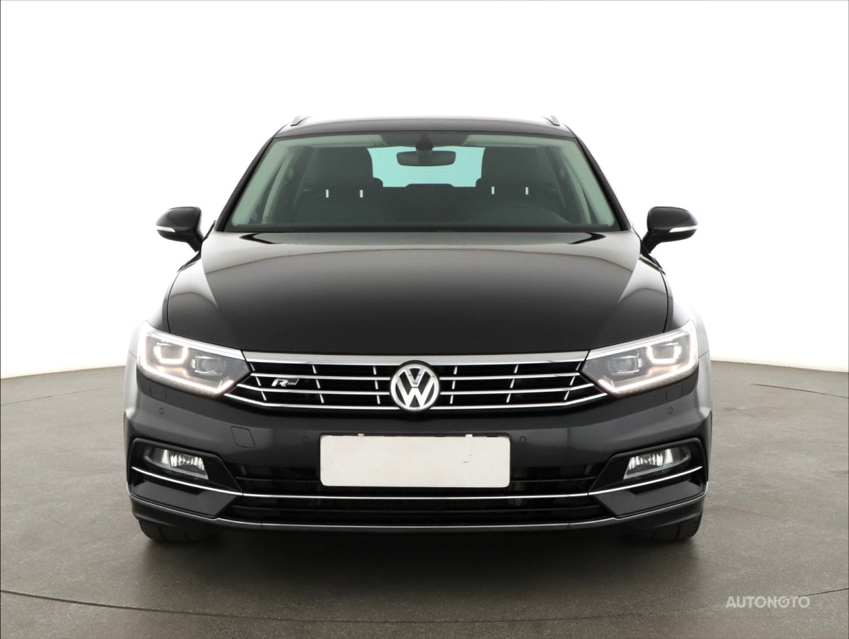 Volkswagen Passat, 2019 - pohled č. 2