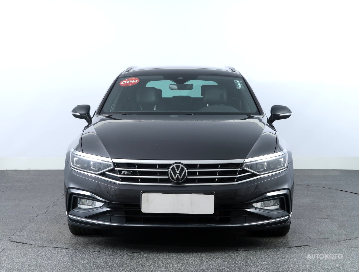 Volkswagen Passat, 2020 - pohled č. 2