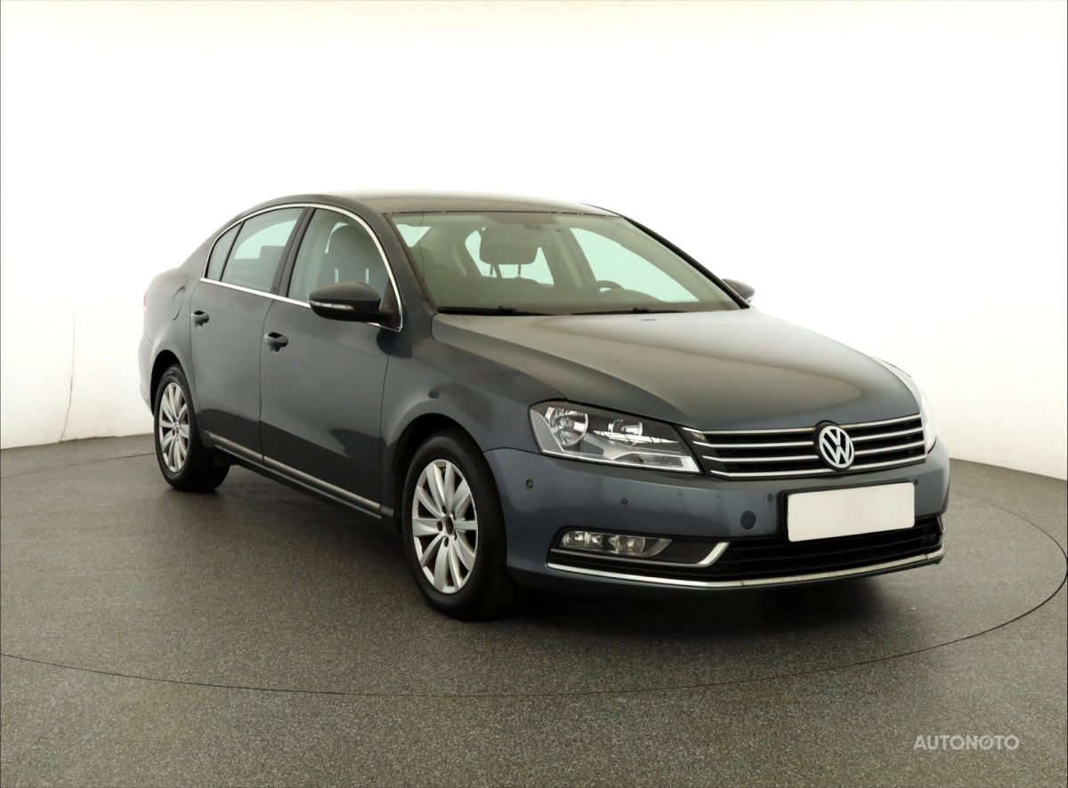 Volkswagen Passat, 2011 - celkový pohled