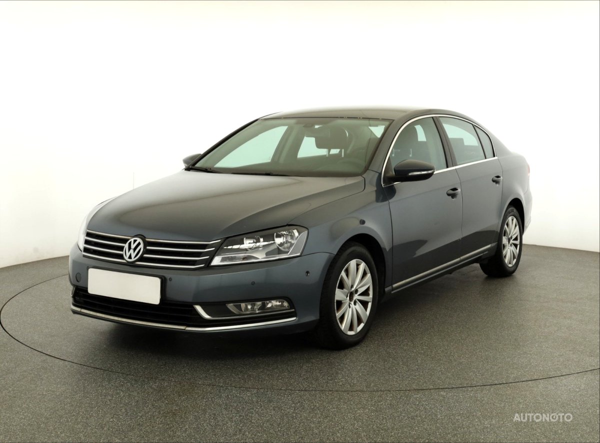 Volkswagen Passat, 2011 - pohled č. 3