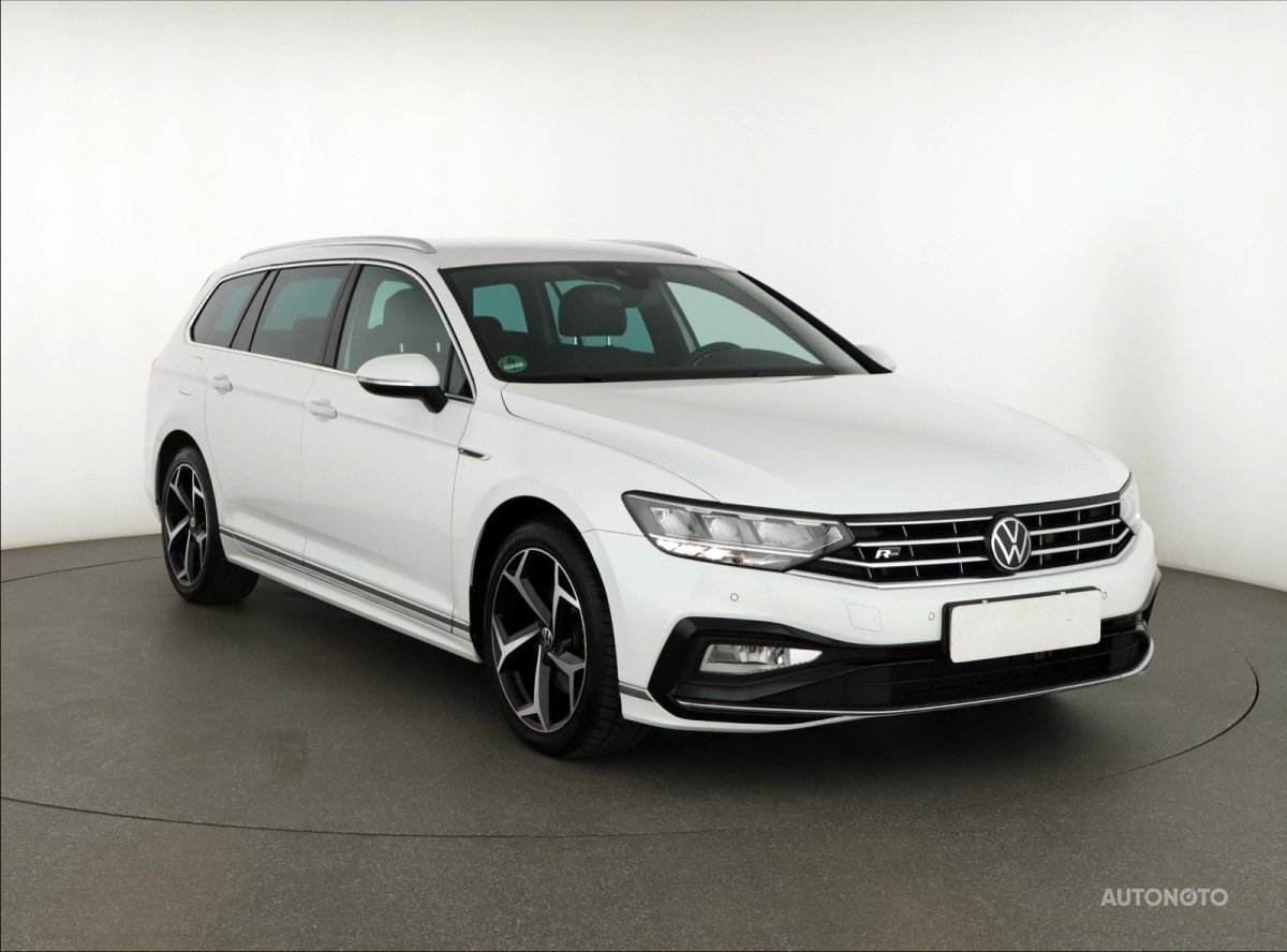 Volkswagen Passat, 2021 - celkový pohled