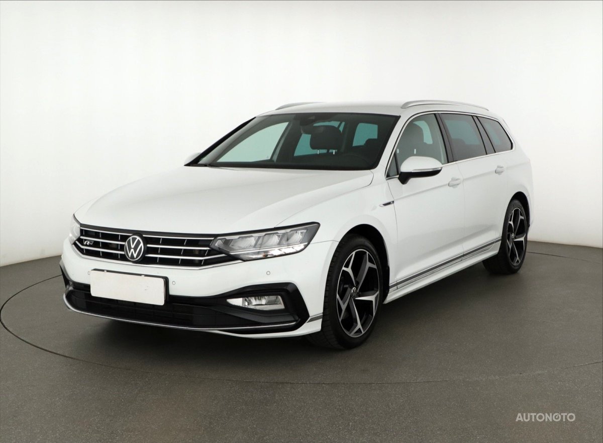 Volkswagen Passat, 2021 - pohled č. 3