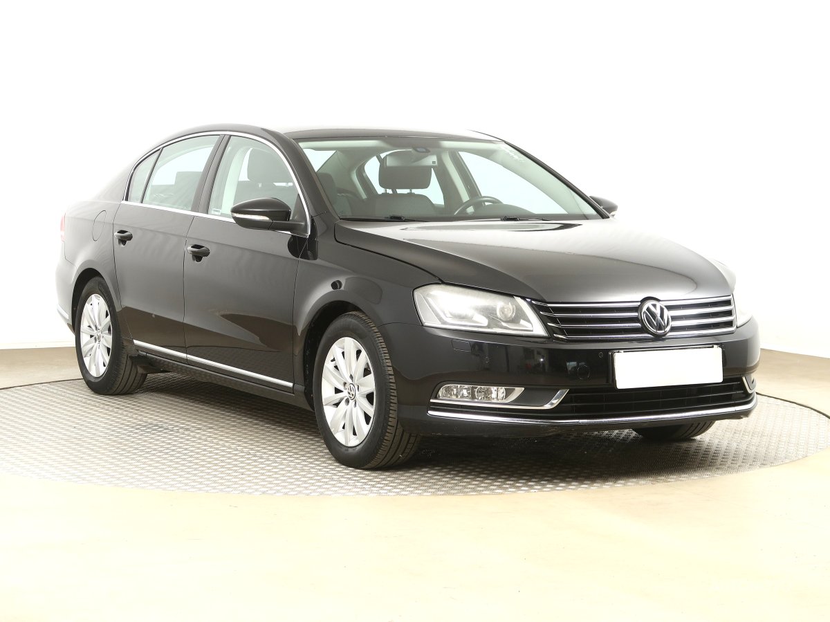 Volkswagen Passat, 2011 - celkový pohled