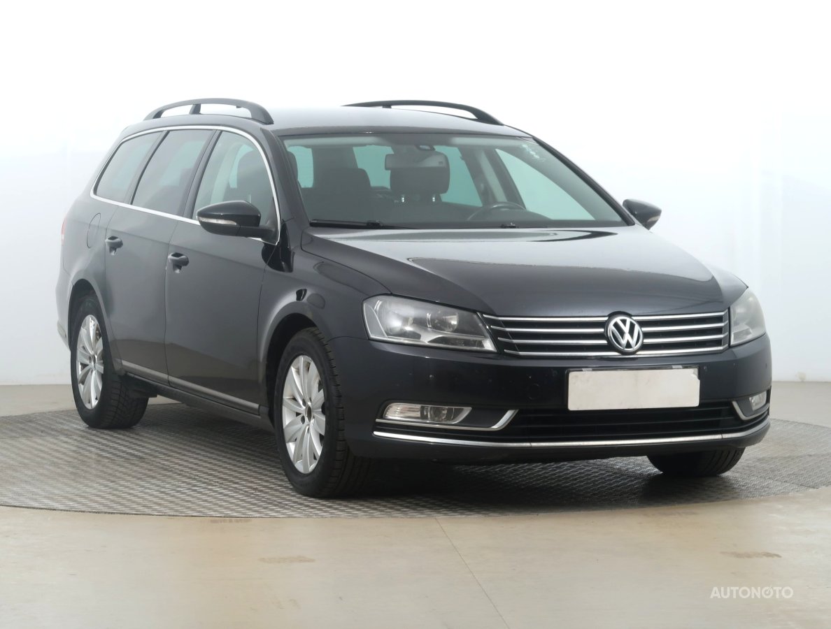 Volkswagen Passat, 2011 - celkový pohled