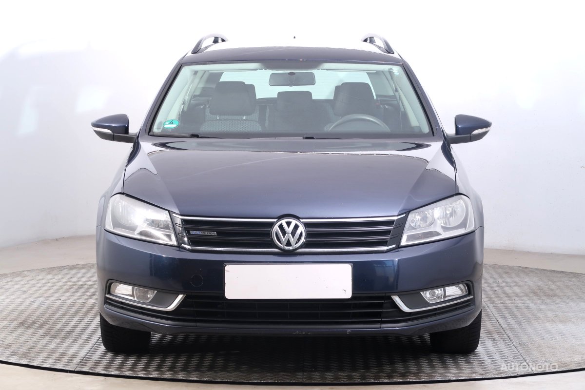 Volkswagen Passat, 2012 - pohled č. 2