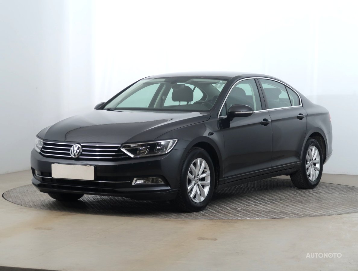 Volkswagen Passat, 2018 - pohled č. 3