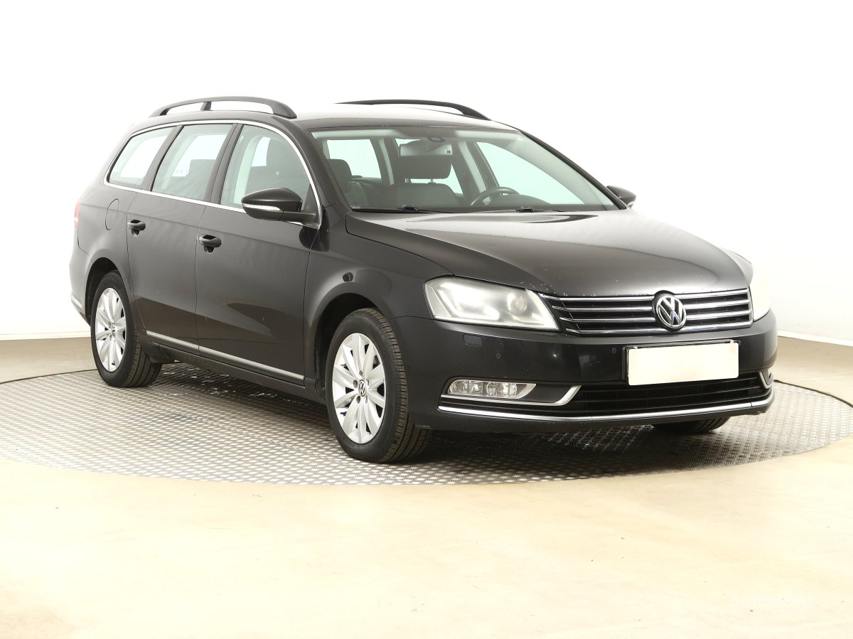 Volkswagen Passat, 2012 - celkový pohled