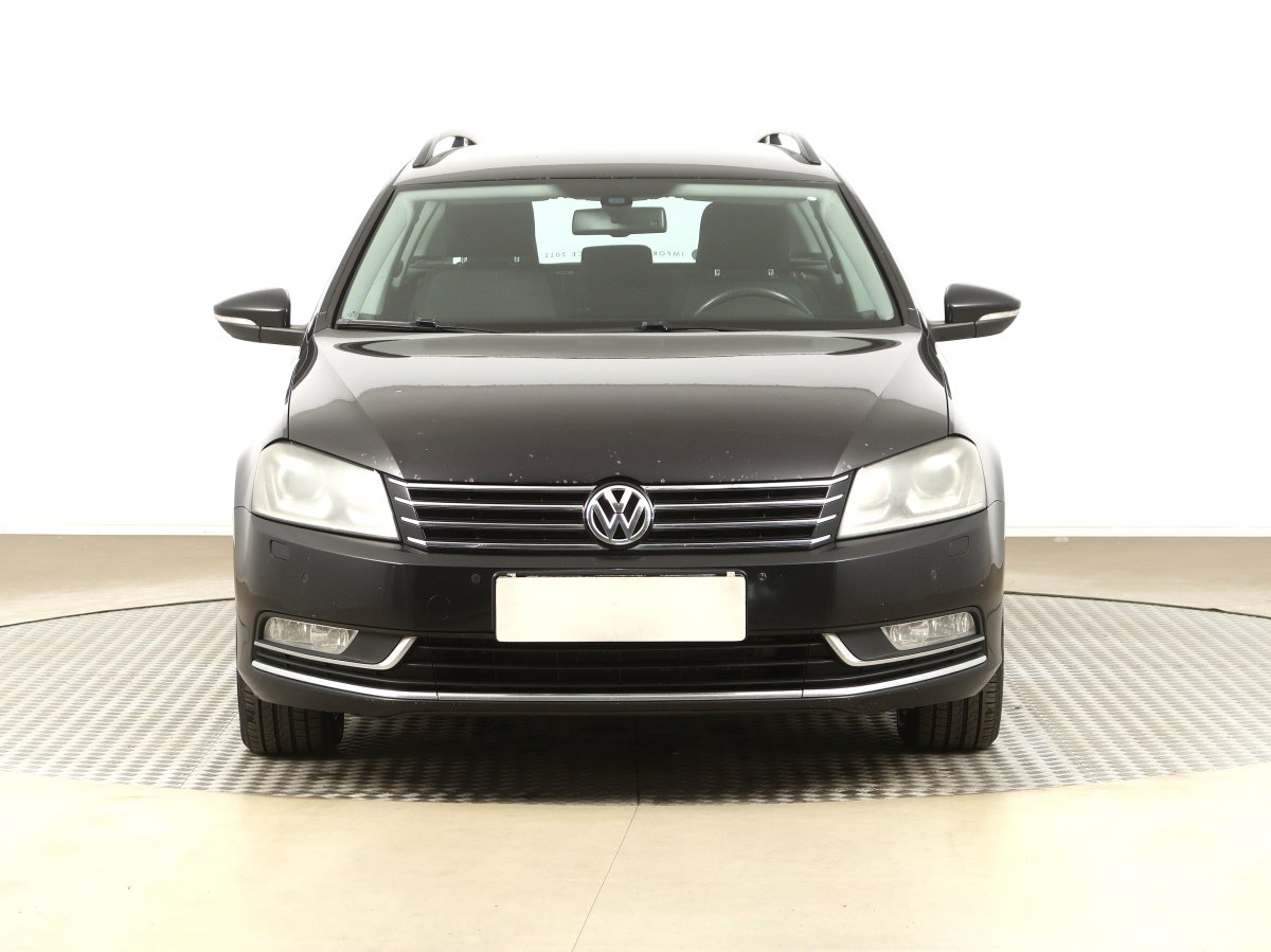 Volkswagen Passat, 2012 - pohled č. 2