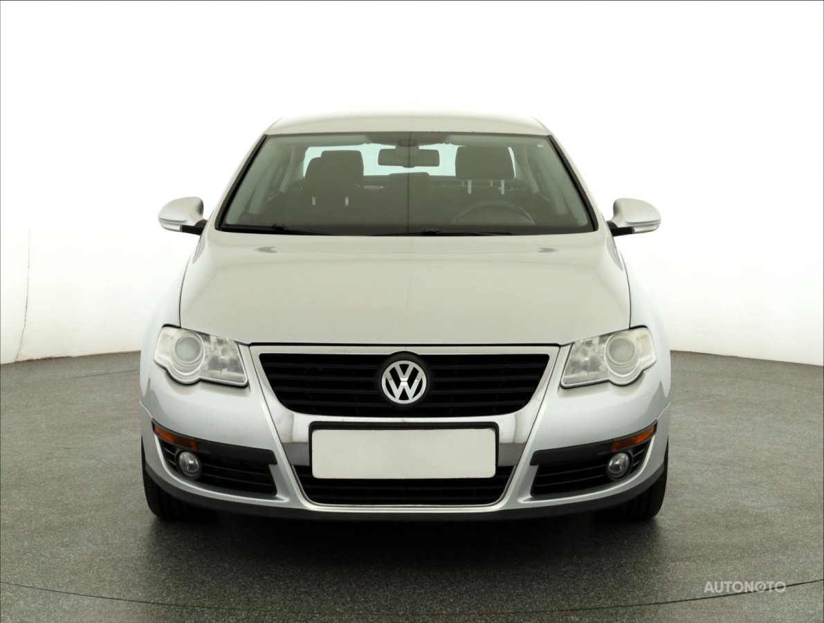 Volkswagen Passat, 2010 - pohled č. 2