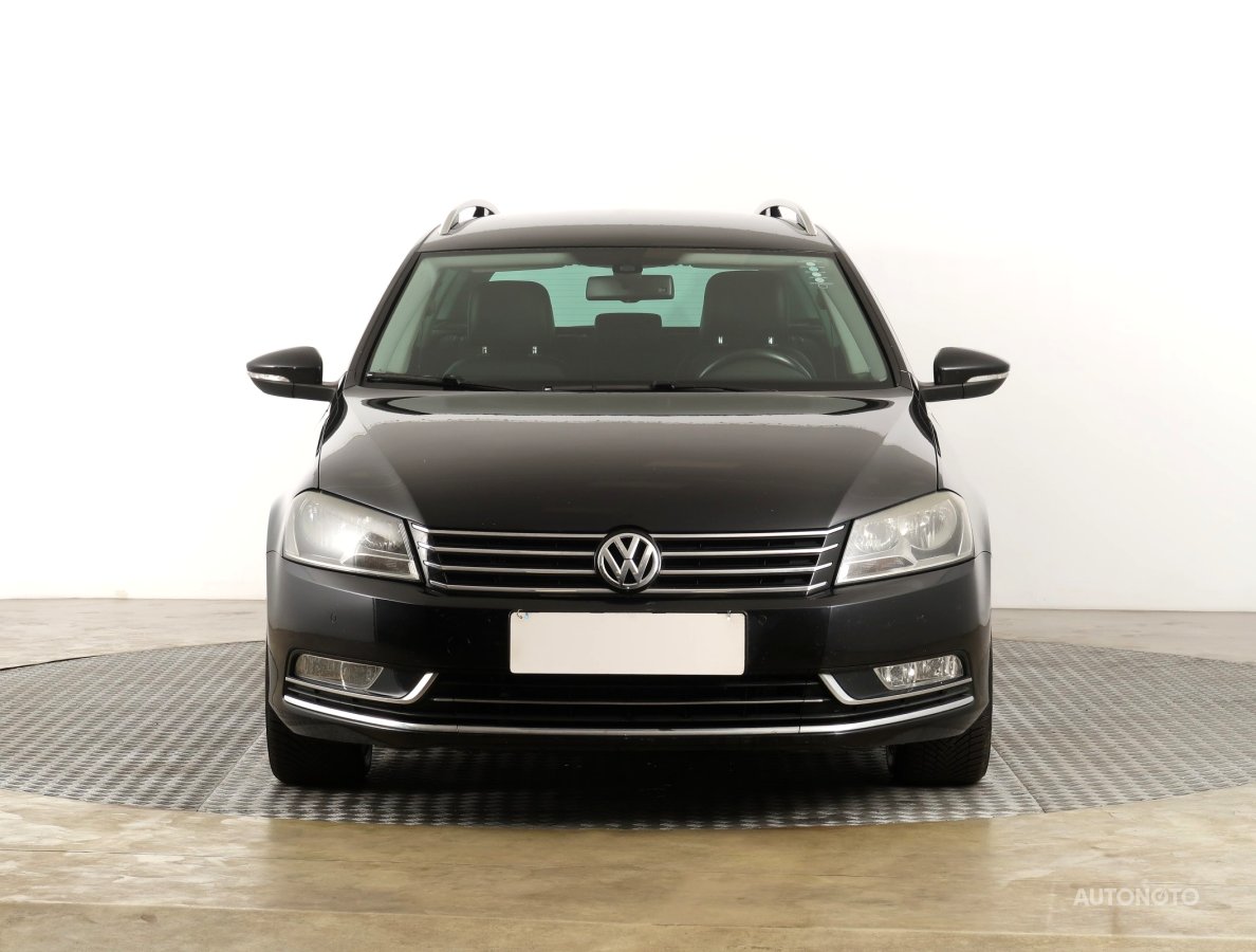Volkswagen Passat, 2011 - pohled č. 2