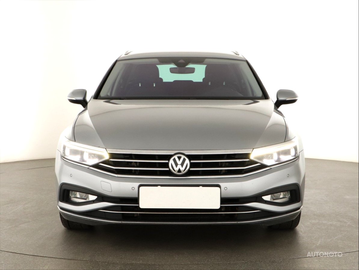 Volkswagen Passat, 2019 - pohled č. 2