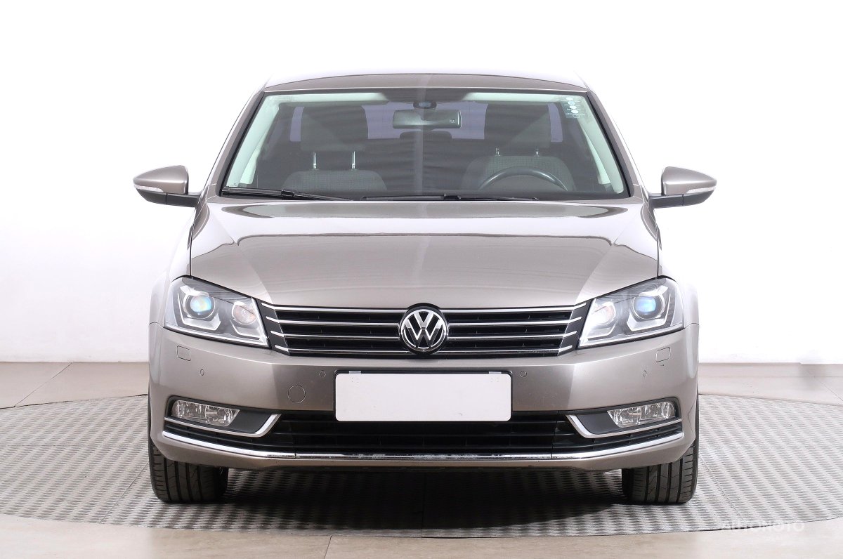 Volkswagen Passat, 2014 - pohled č. 2