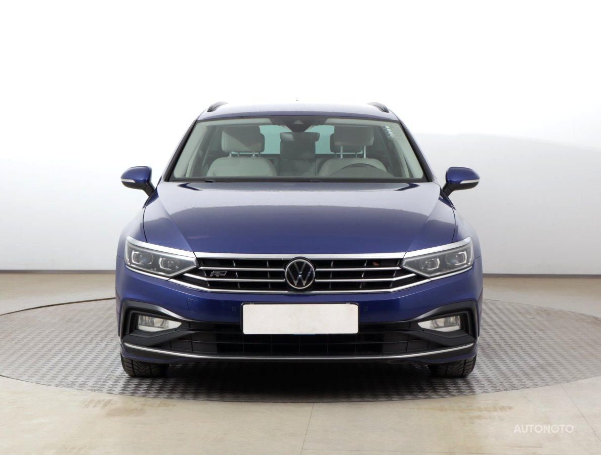 Volkswagen Passat, 2021 - pohled č. 2