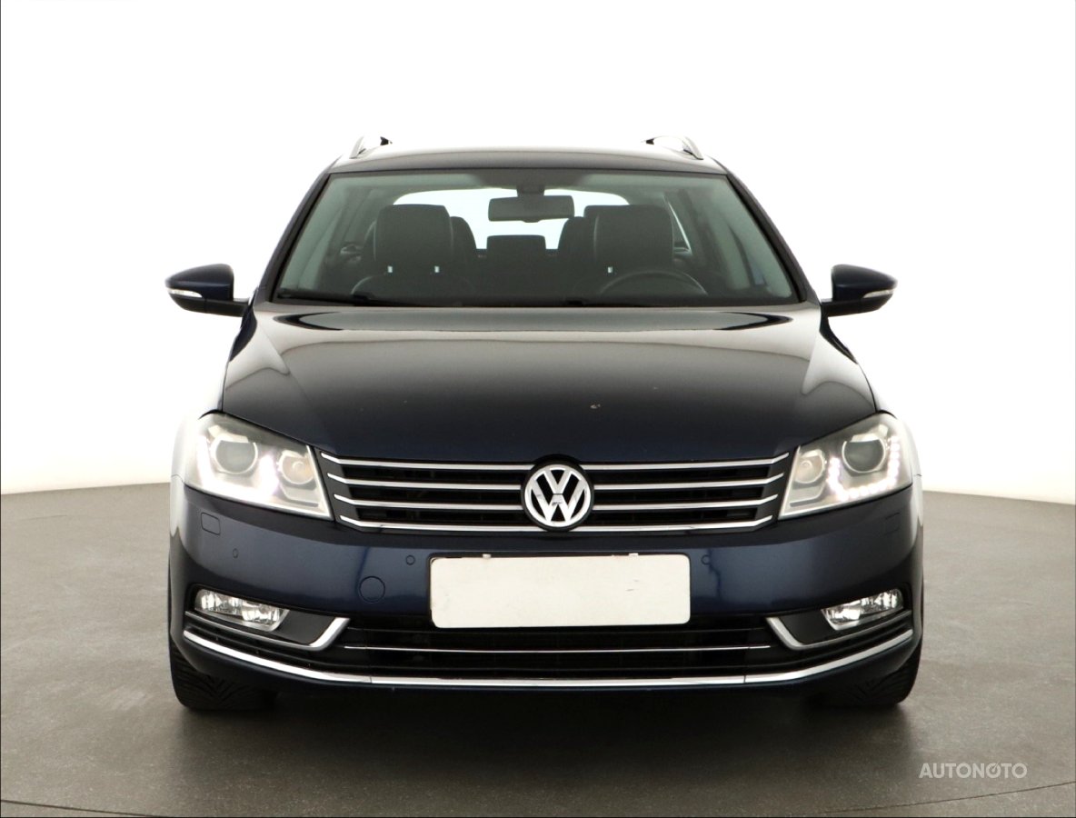 Volkswagen Passat, 2011 - pohled č. 2