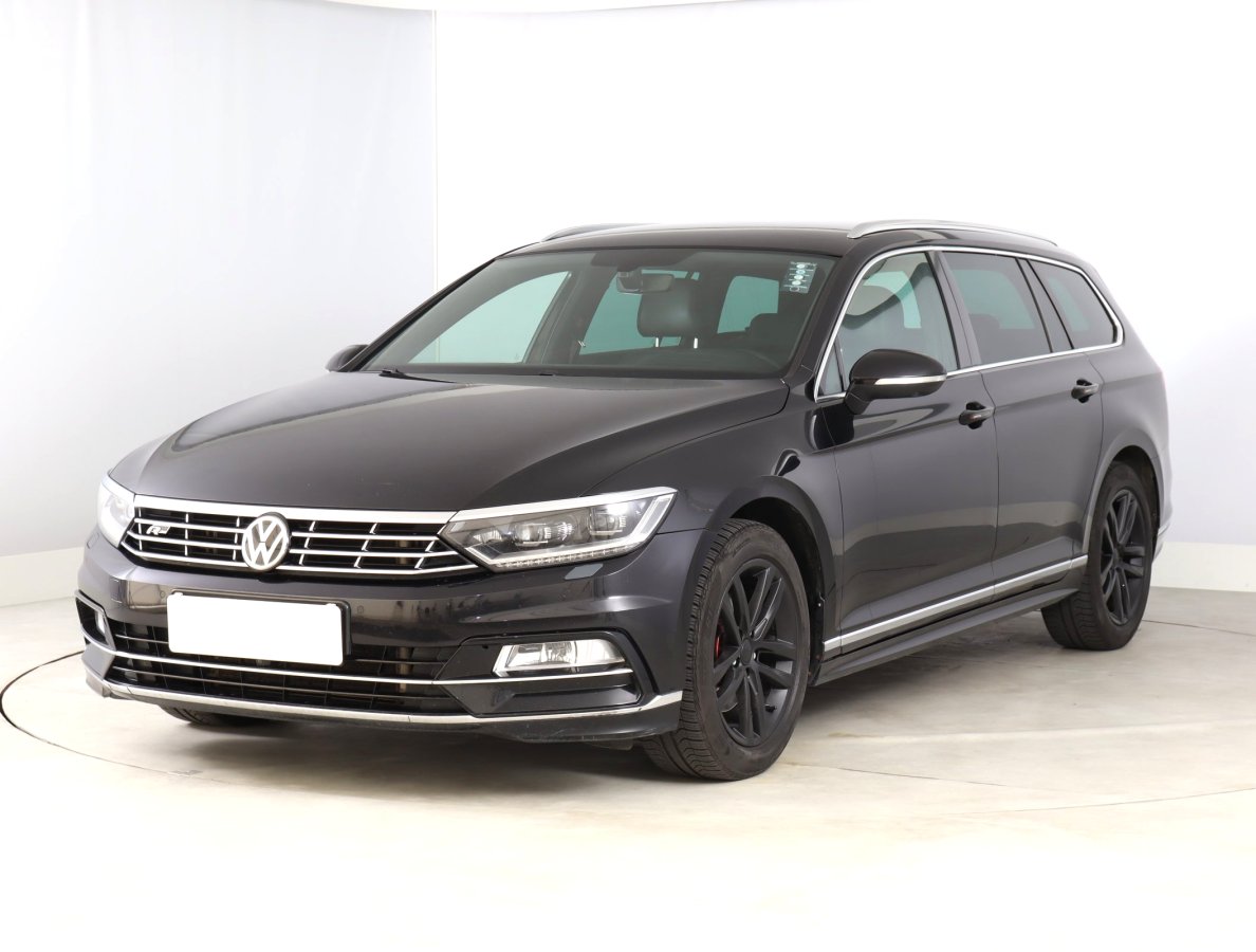 Volkswagen Passat, 2019 - pohled č. 3
