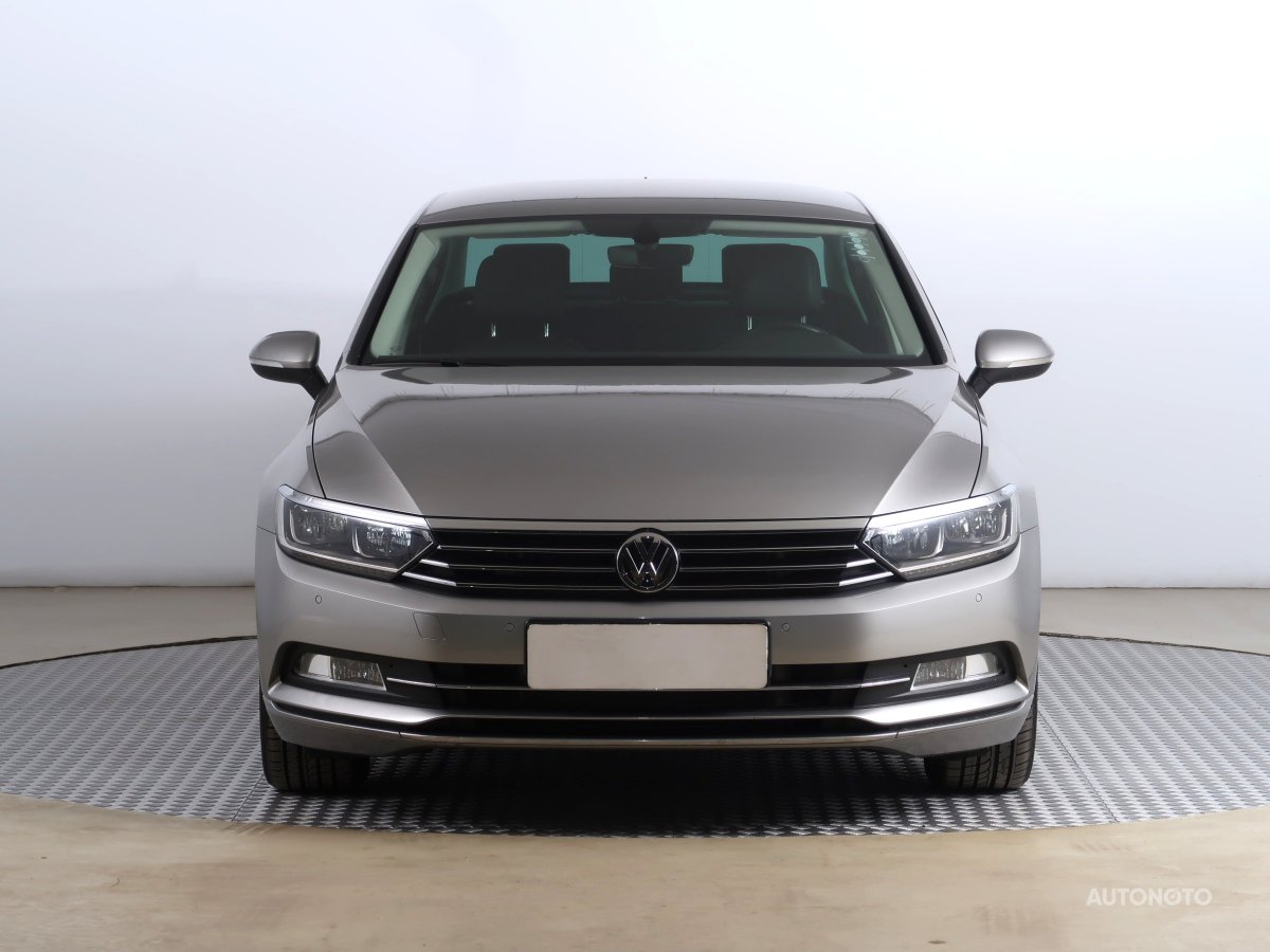 Volkswagen Passat, 2016 - pohled č. 2