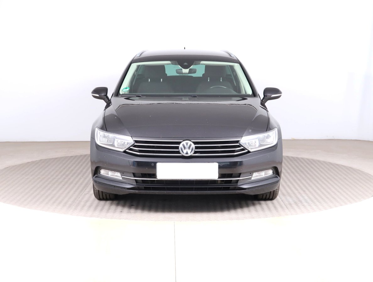 Volkswagen Passat, 2015 - pohled č. 2