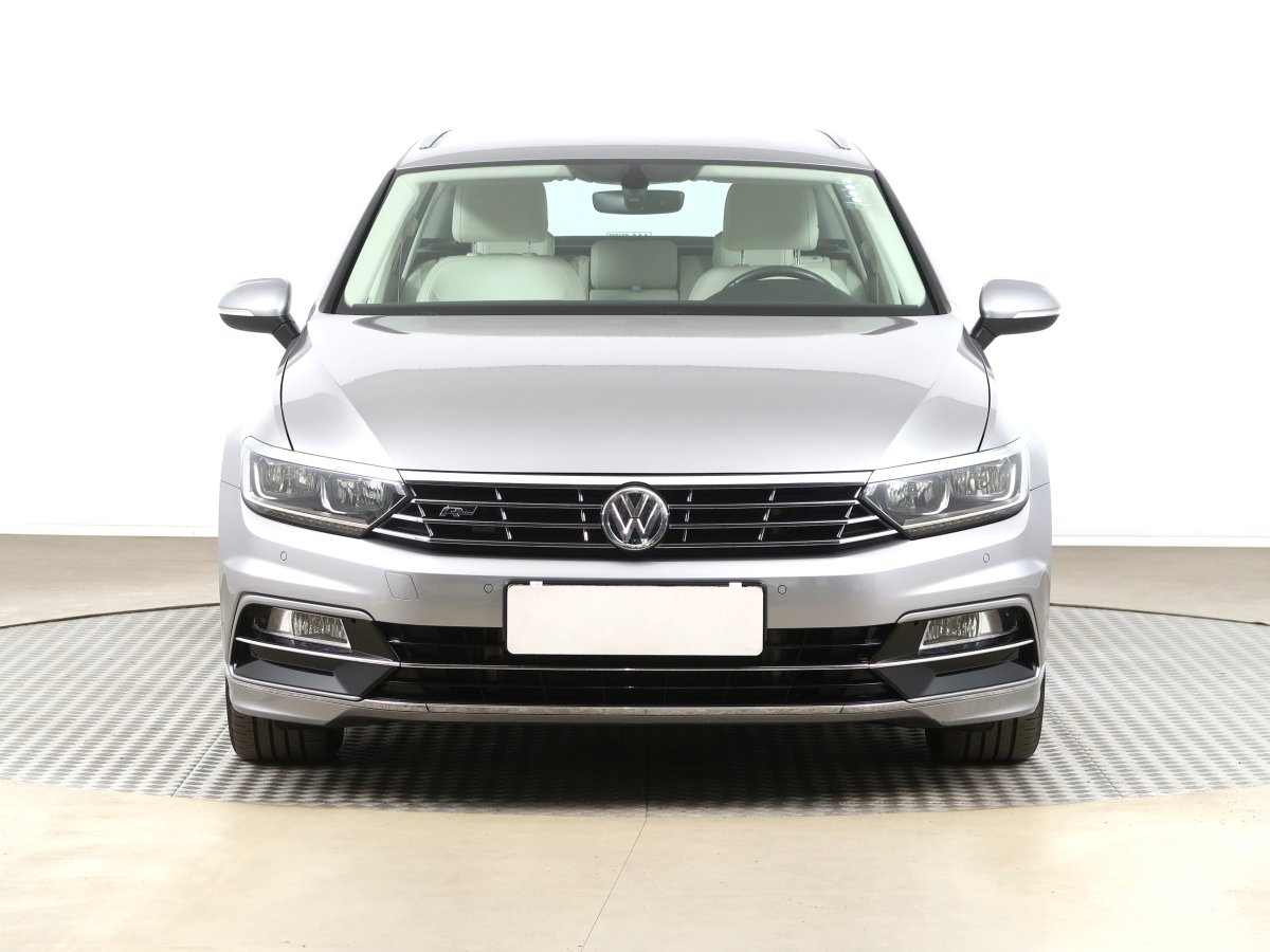 Volkswagen Passat, 2018 - pohled č. 2