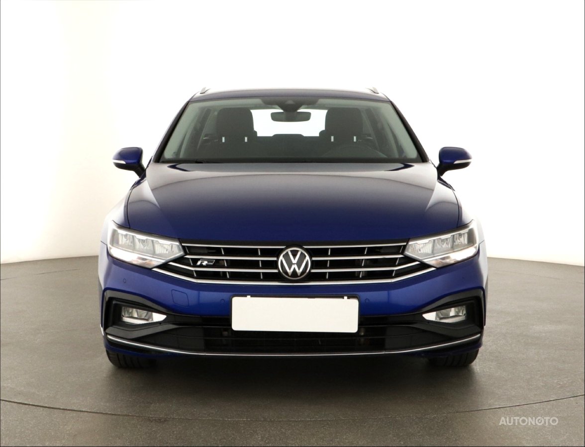 Volkswagen Passat, 2020 - pohled č. 2