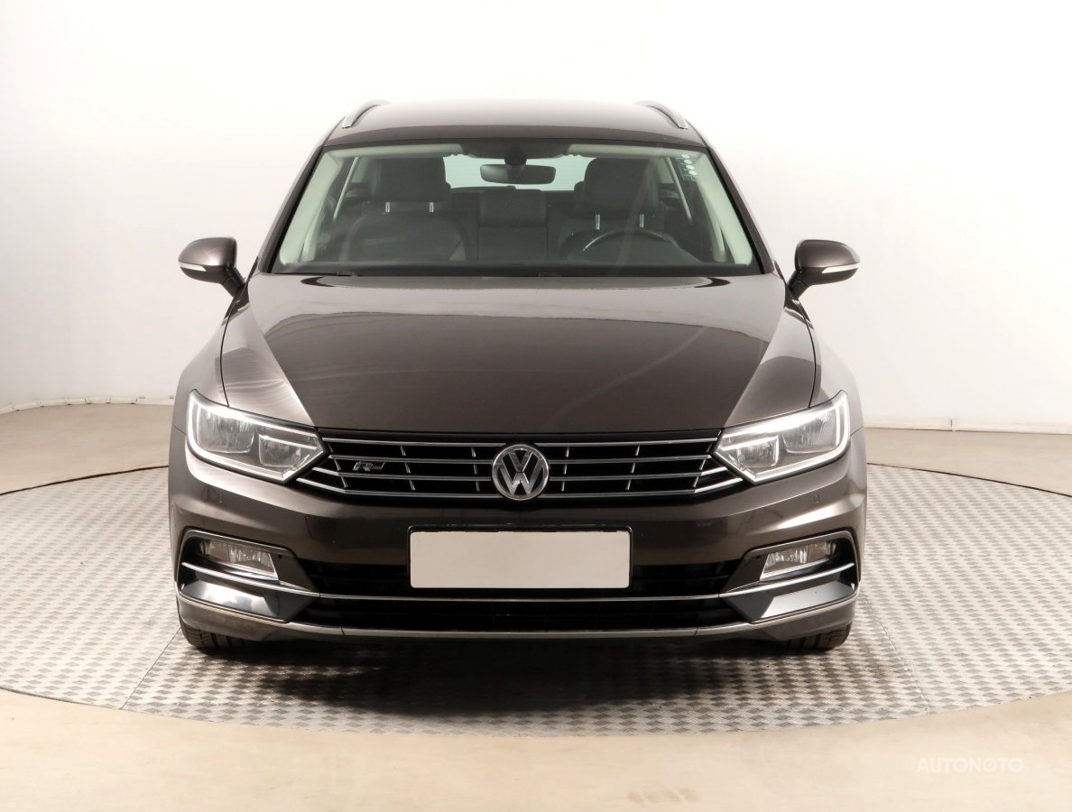 Volkswagen Passat, 2017 - pohled č. 2