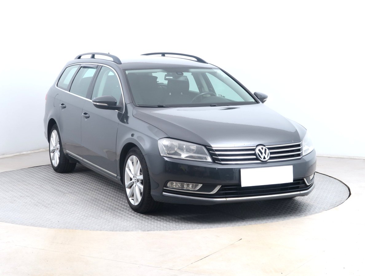 Volkswagen Passat, 2011 - celkový pohled