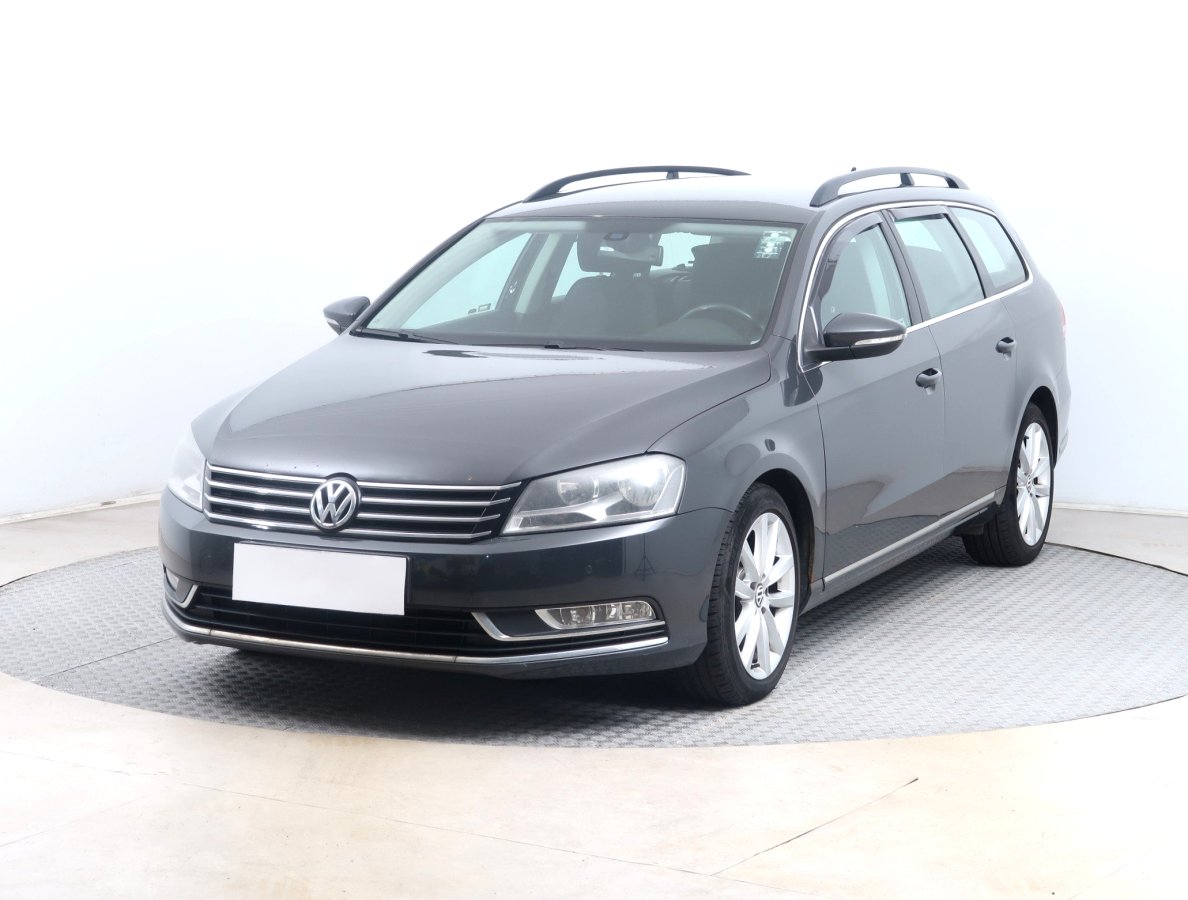 Volkswagen Passat, 2011 - pohled č. 3