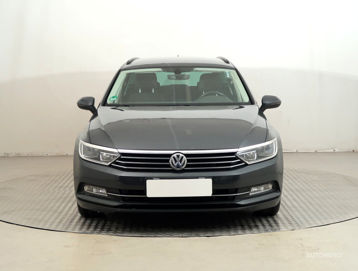 Volkswagen Passat, 2016 - pohled č. 2