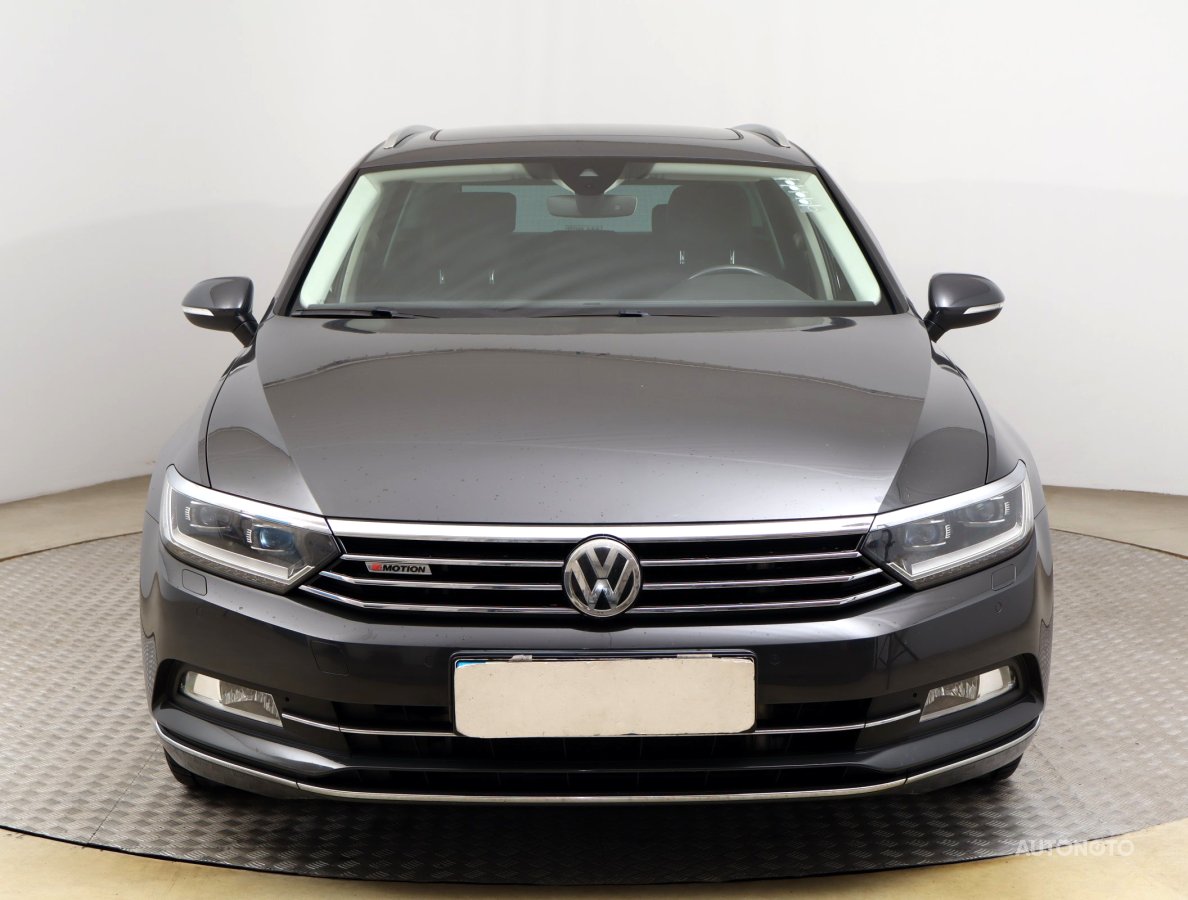 Volkswagen Passat, 2015 - pohled č. 2