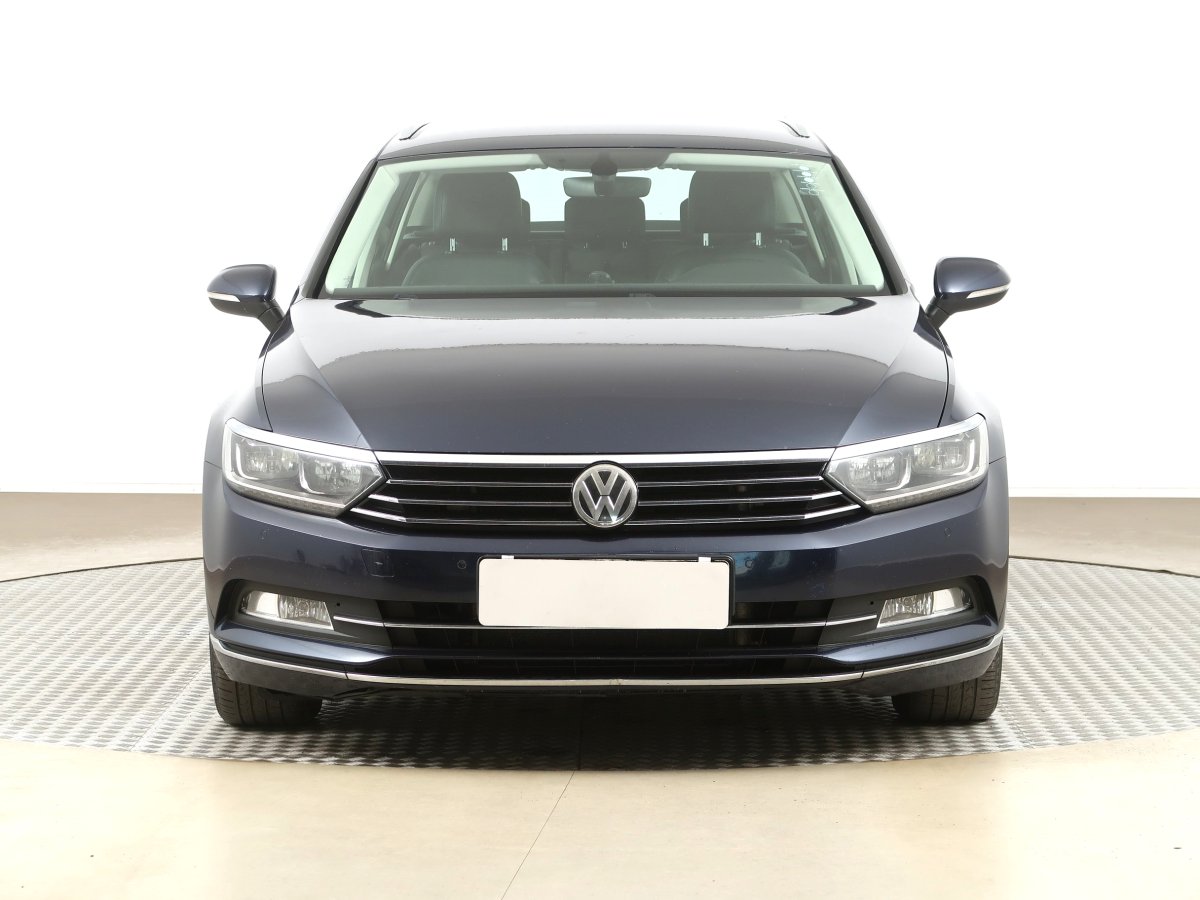 Volkswagen Passat, 2015 - pohled č. 2