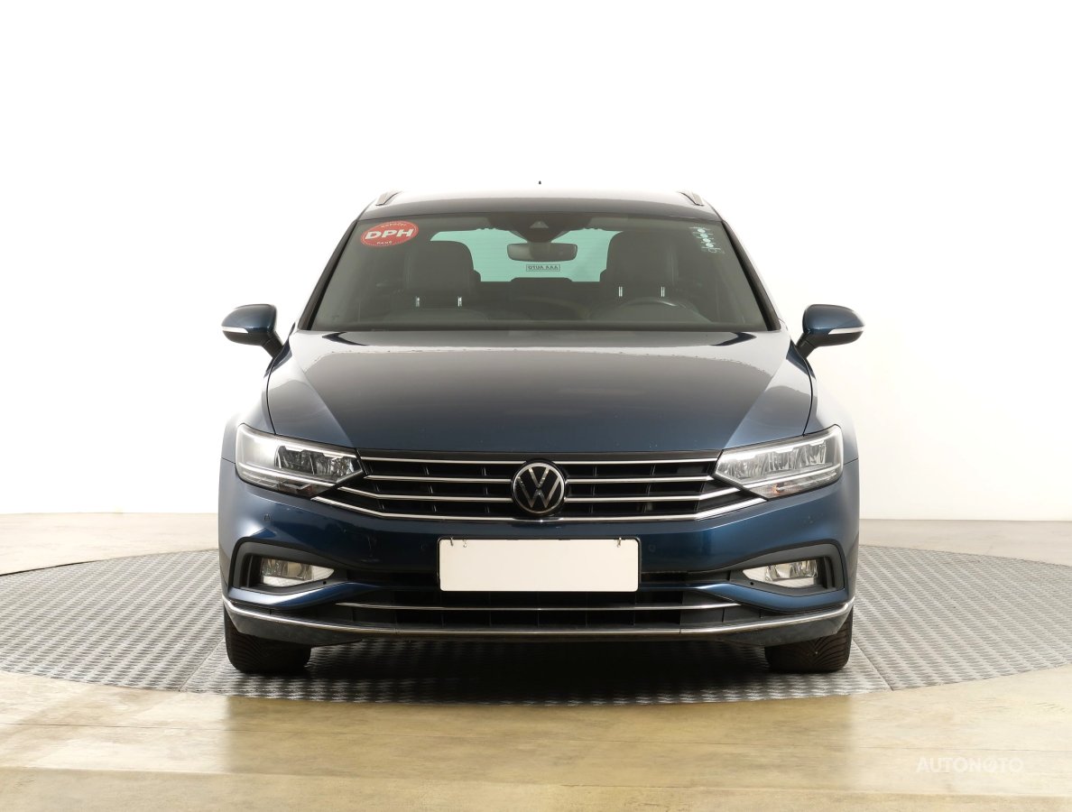 Volkswagen Passat, 2021 - pohled č. 2