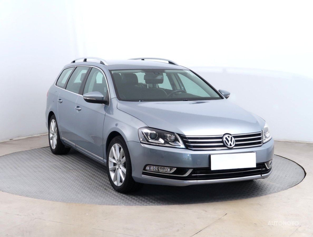 Volkswagen Passat, 2011 - celkový pohled