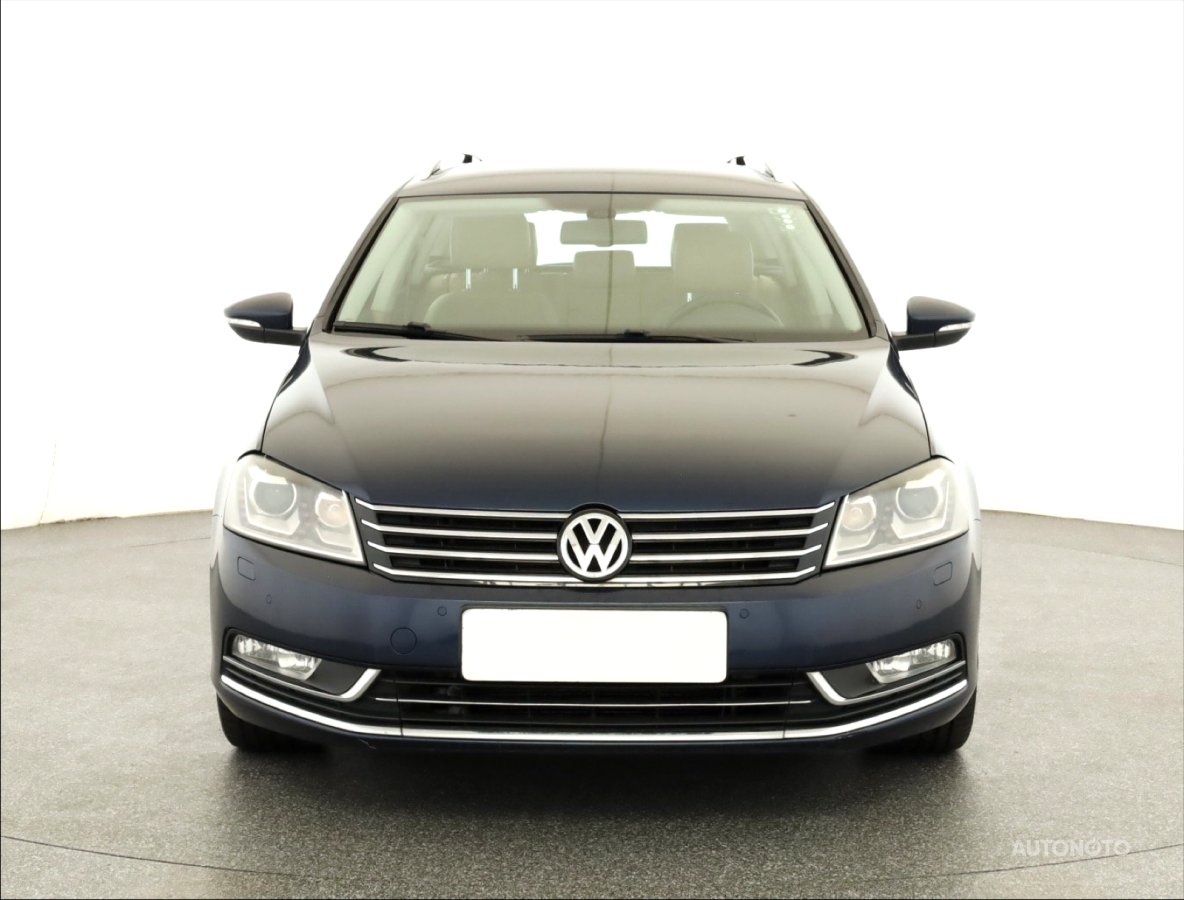 Volkswagen Passat, 2012 - pohled č. 2