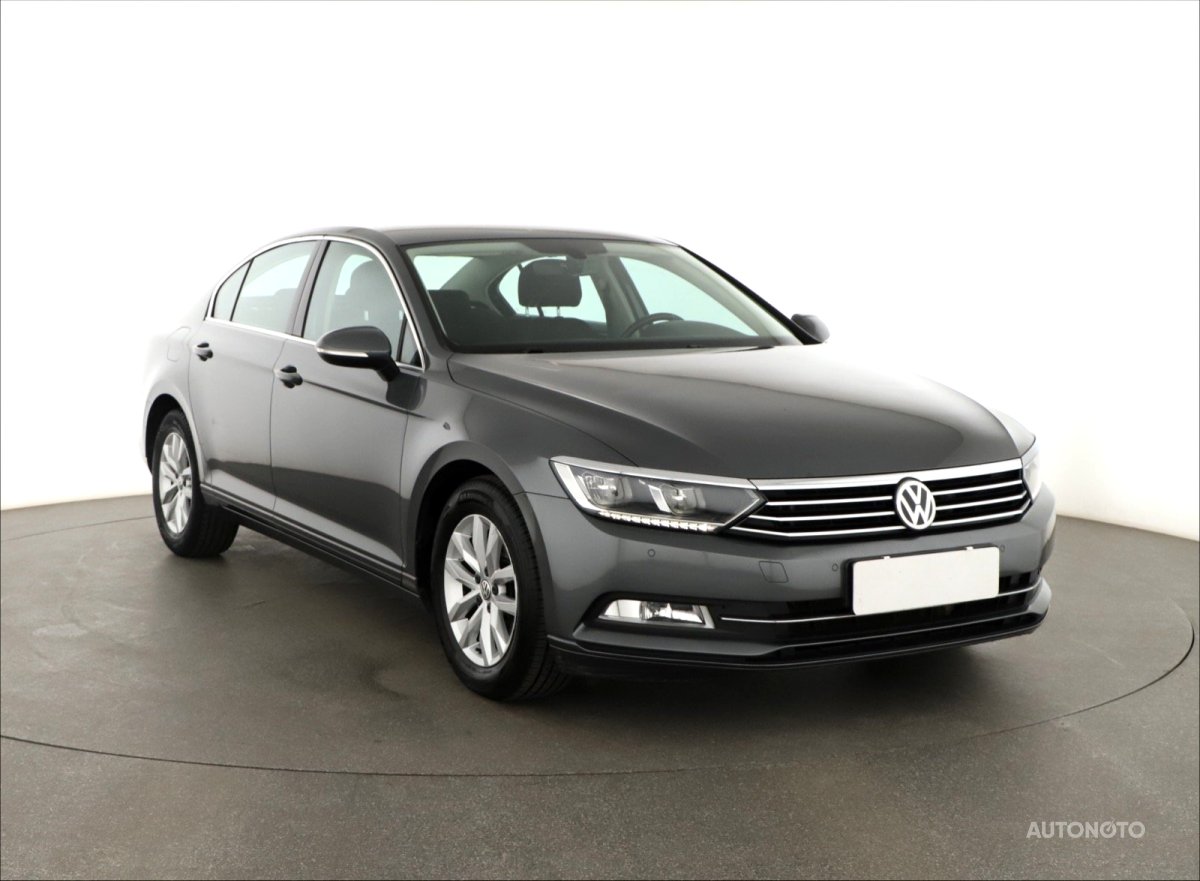 Volkswagen Passat, 2015 - celkový pohled