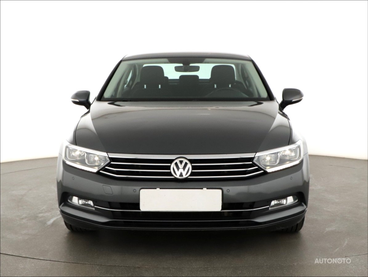 Volkswagen Passat, 2015 - pohled č. 2