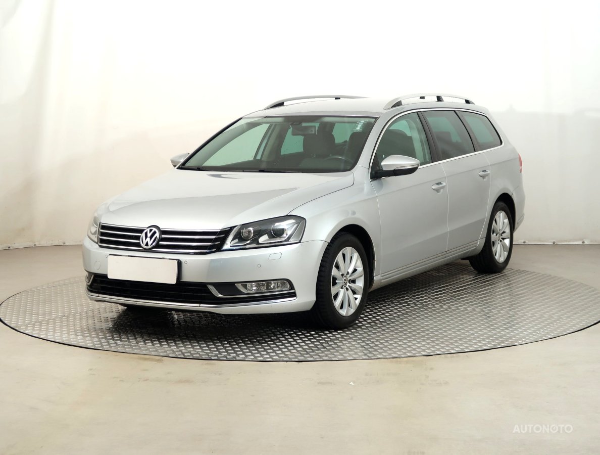 Volkswagen Passat, 2011 - pohled č. 3