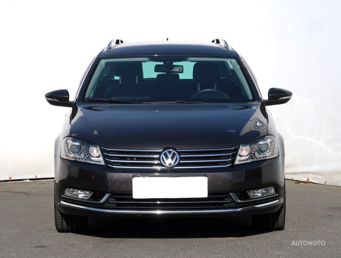 Volkswagen Passat, 2011 - pohled č. 2