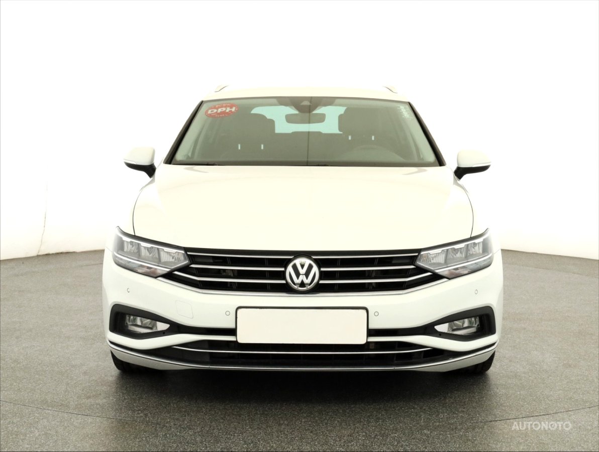 Volkswagen Passat, 2020 - pohled č. 2