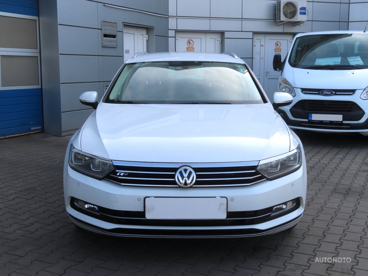 Volkswagen Passat, 2015 - pohled č. 2