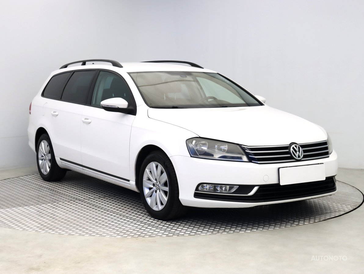 Volkswagen Passat, 2012 - celkový pohled