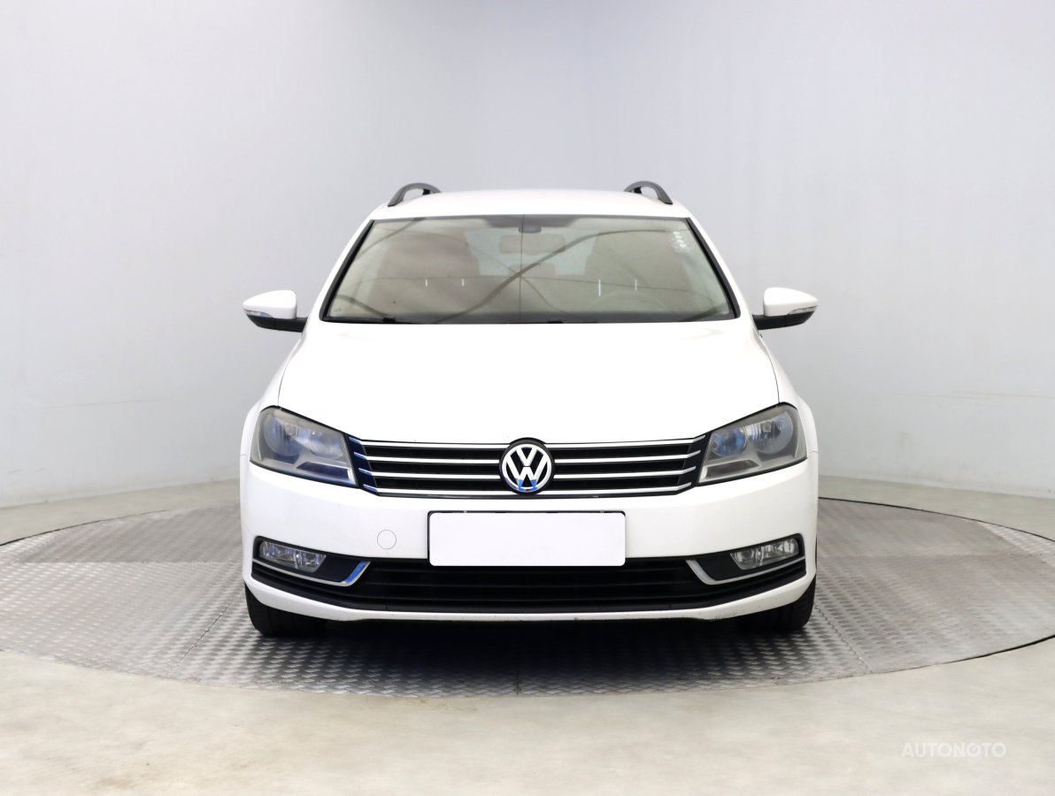 Volkswagen Passat, 2012 - pohled č. 2