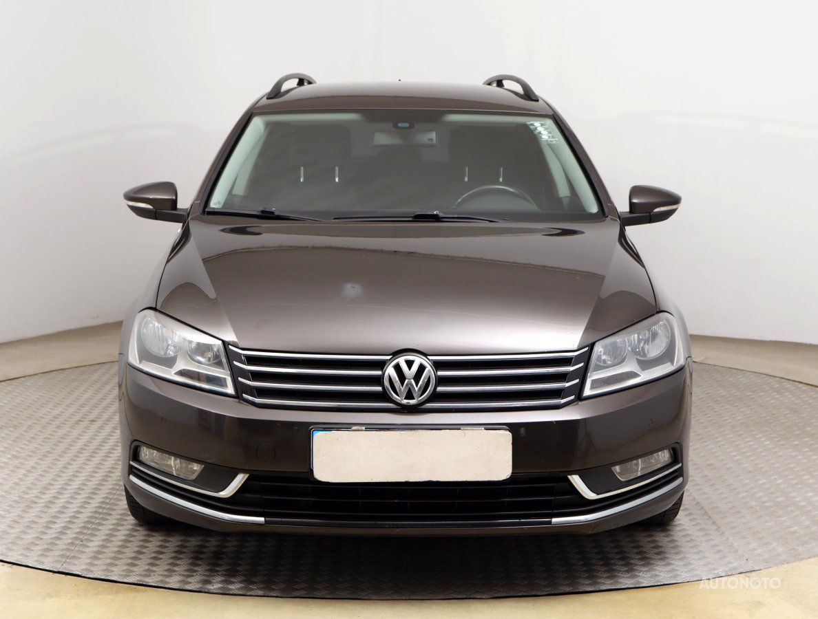 Volkswagen Passat, 2012 - pohled č. 2