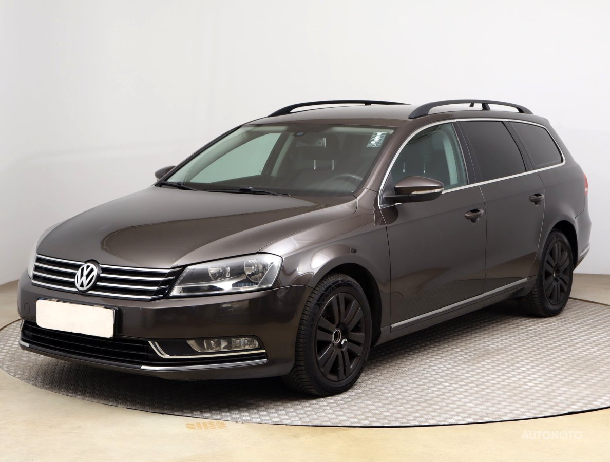 Volkswagen Passat, 2012 - pohled č. 3