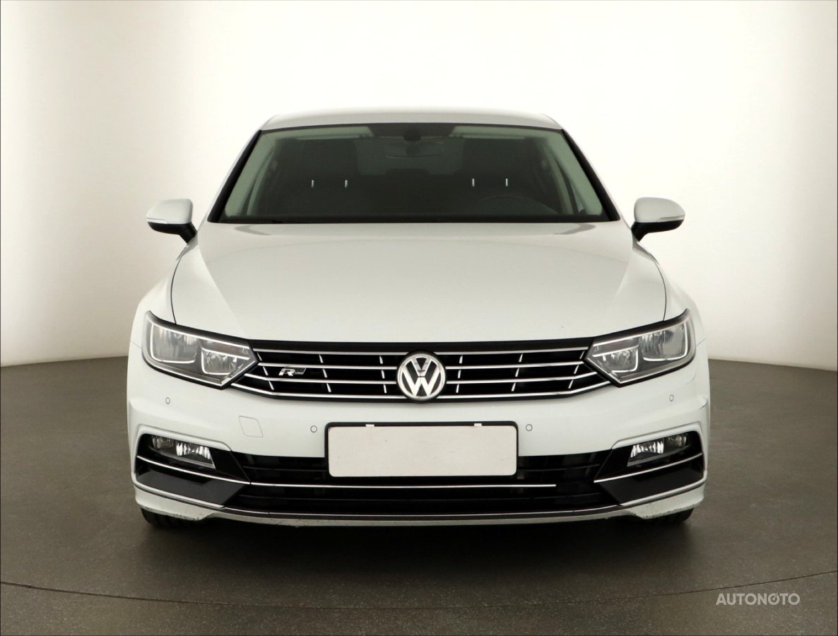 Volkswagen Passat, 2018 - pohled č. 2