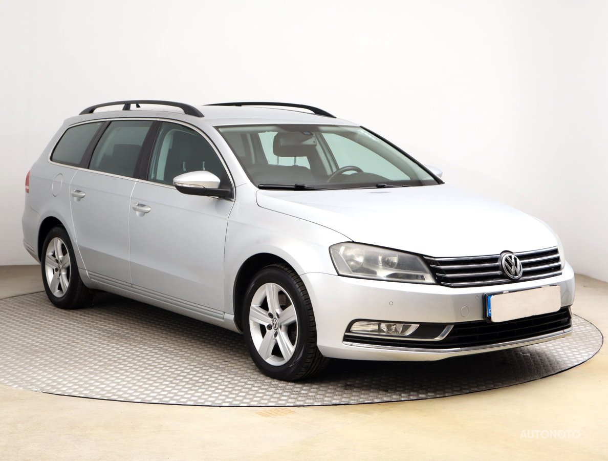 Volkswagen Passat, 2012 - celkový pohled