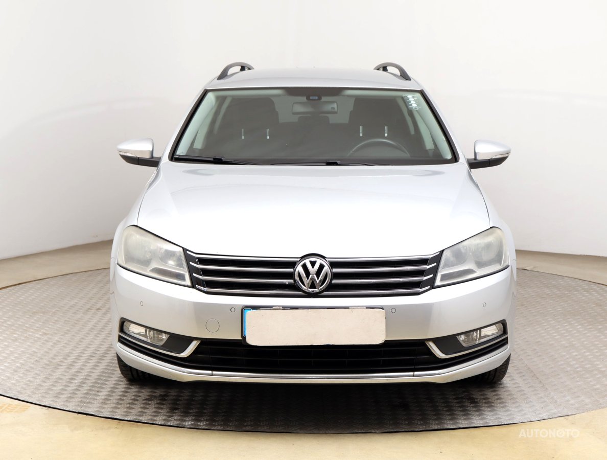 Volkswagen Passat, 2012 - pohled č. 2