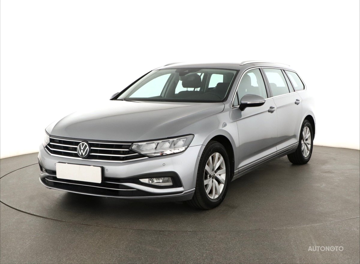 Volkswagen Passat, 2022 - pohled č. 3