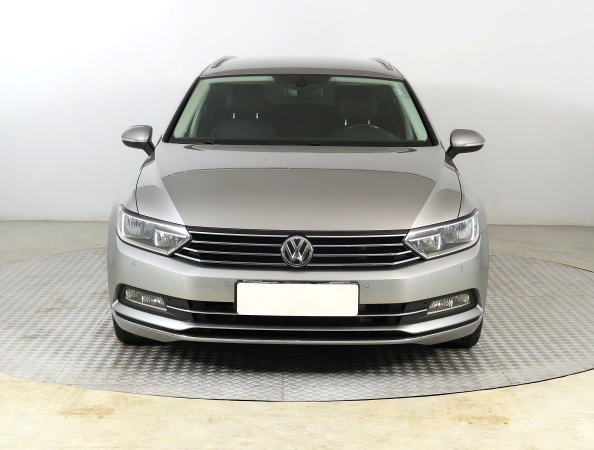 Volkswagen Passat, 2015 - pohled č. 2