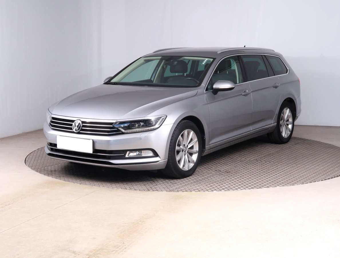 Volkswagen Passat, 2019 - pohled č. 3