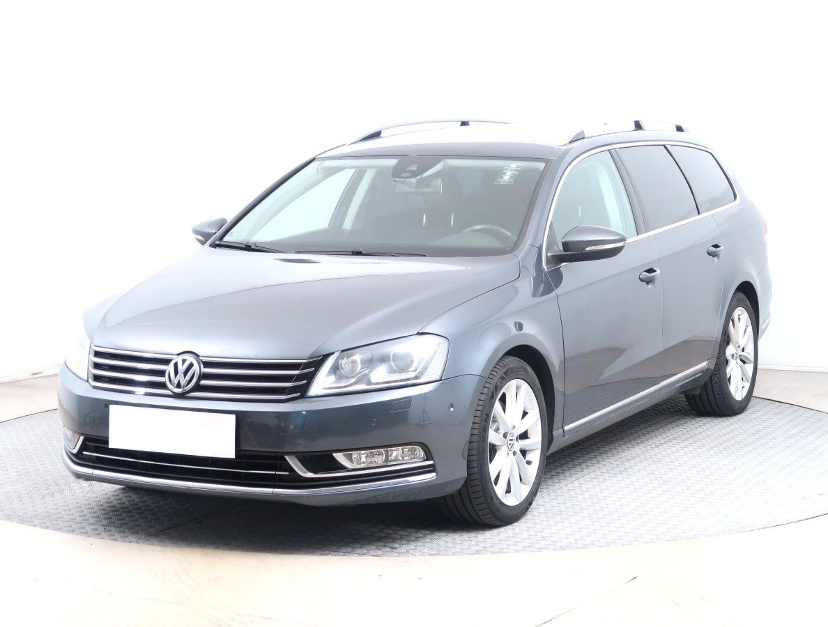Volkswagen Passat, 2011 - pohled č. 3