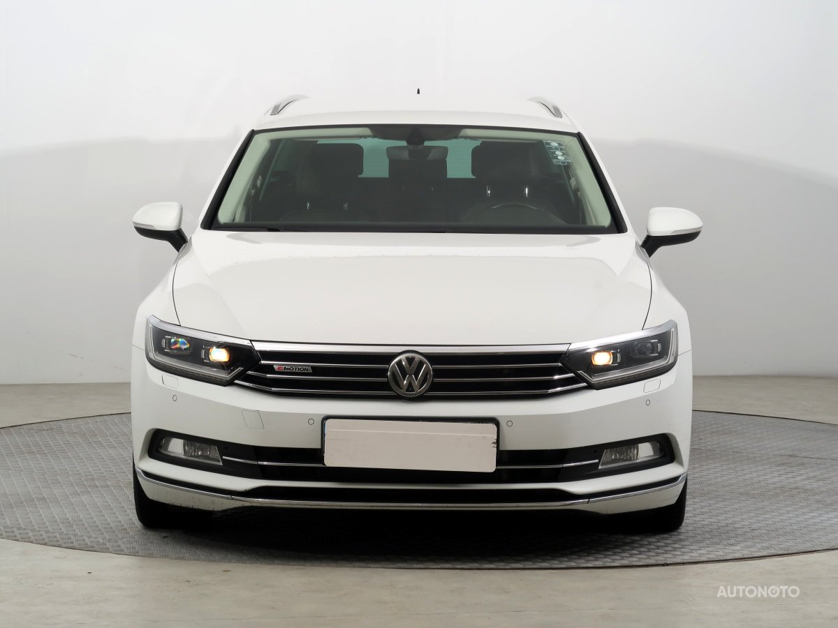 Volkswagen Passat, 2015 - pohled č. 2